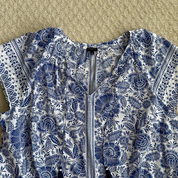 Talbots Cotton Floral Peasant Keyhole Top Blue/White Size 2X Lightweight Summer - Picture 2 of 11